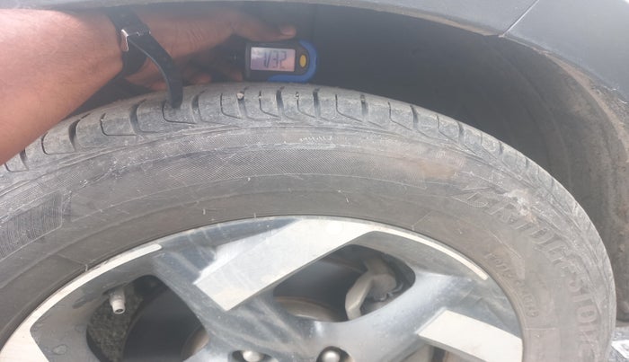 2019 Hyundai VENUE SX 1.0 TURBO, Petrol, Manual, 66,331 km, tyre
