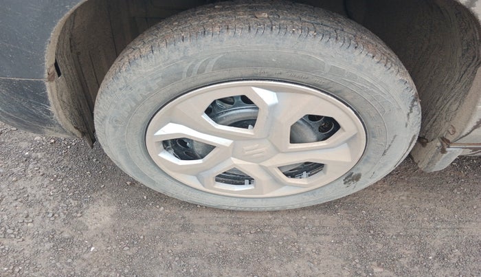 2025 Maruti BREZZA LXI S- CNG, Petrol, Manual, 442 km, tyre