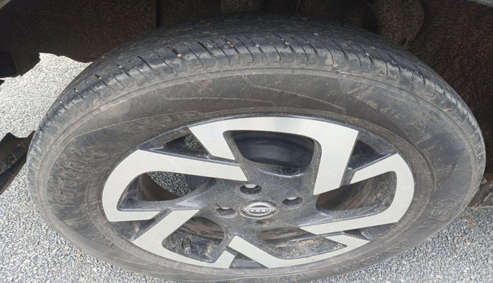 2023 Nissan MAGNITE XV MT, Petrol, Manual, 21,226 km, tyre