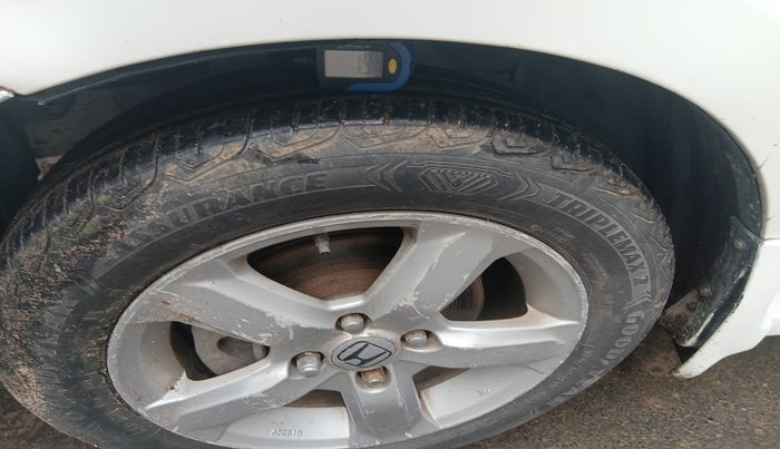 2011 Honda City 1.5L I-VTEC V MT, Petrol, Manual, 2,59,596 km, tyre