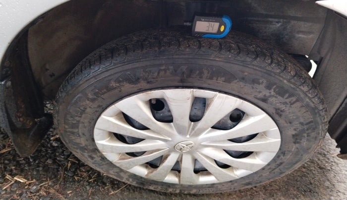 2011 Toyota Etios G, Petrol, Manual, 1,03,895 km, tyre