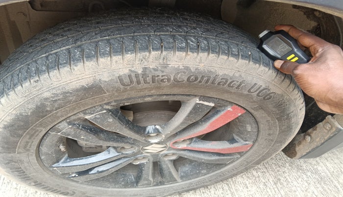 2018 Maruti Vitara Brezza ZDI PLUS AT DUAL TONE, Diesel, Automatic, 82,112 km, tyre