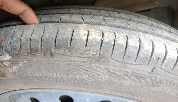 2019 Maruti Dzire VDI, Diesel, Manual, 1,35,943 km, tyre