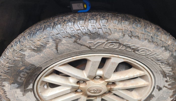 2012 Toyota Fortuner 3.0 4X2 AT, Diesel, Automatic, 1,32,688 km, tyre