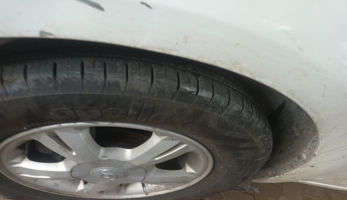 2010 Hyundai i20 ASTA 1.2, Petrol, Manual, 1,00,945 km, tyre