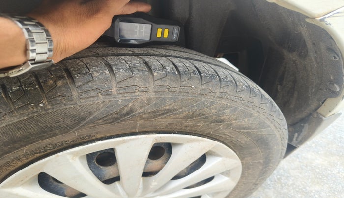 2015 Maruti Swift VDI, Diesel, Manual, 1,28,771 km, tyre