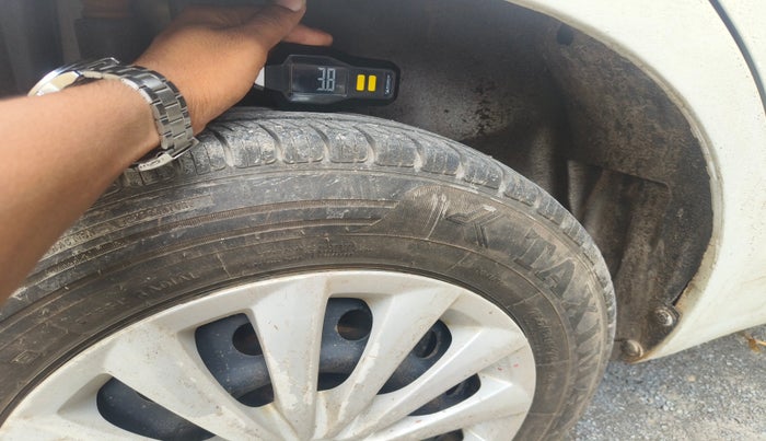 2015 Maruti Swift VDI, Diesel, Manual, 1,28,771 km, tyre