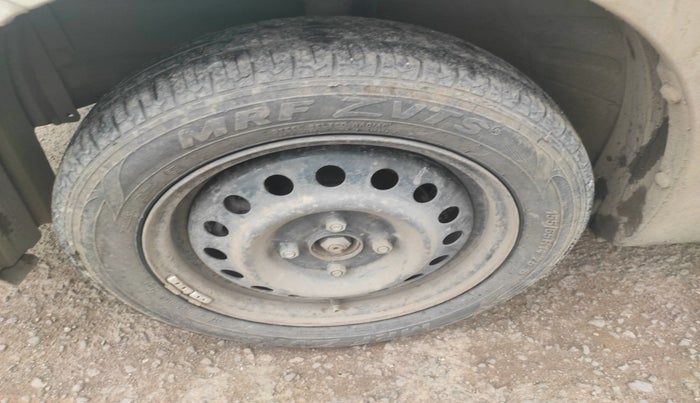 2013 Maruti Wagon R 1.0 VXI, Petrol, Manual, 1,12,721 km, tyre