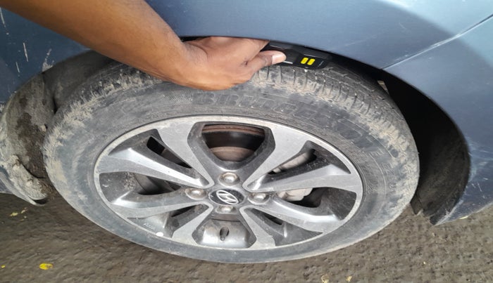 2014 Hyundai Xcent SX 1.2 (O), Petrol, Manual, 49,048 km, tyre