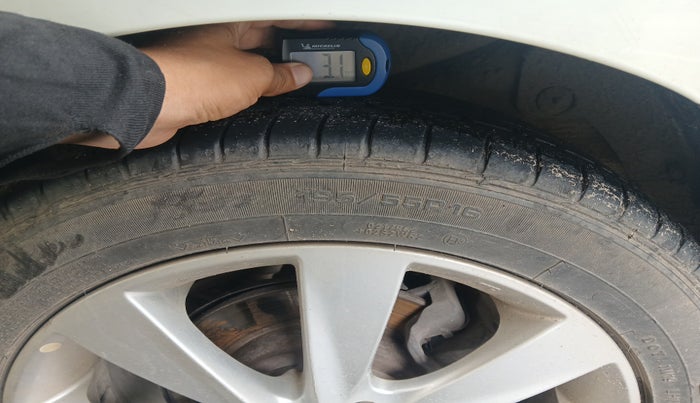 2013 Hyundai Verna FLUIDIC 1.6 VTVT SX OPT, Petrol, Manual, 83,420 km, tyre
