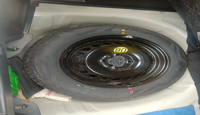 2023 Toyota Glanza V, Petrol, Manual, 24,173 km, tyre