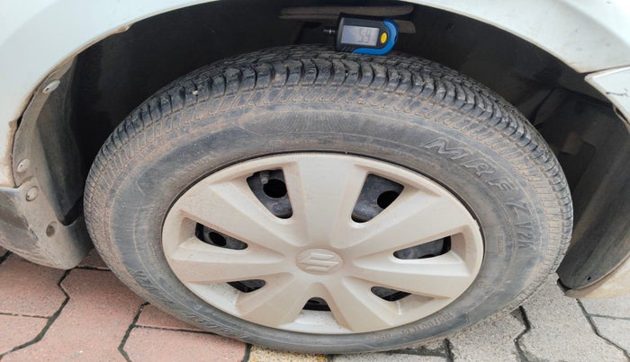 2010 Maruti Swift Dzire VXI, Petrol, Manual, 41,910 km, tyre