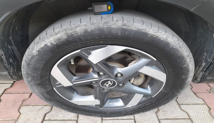 2019 Hyundai VENUE SX 1.4 CRDI, Diesel, Manual, 65,651 km, tyre