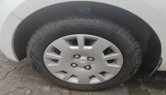 2013 Hyundai i20 MAGNA (O) 1.2, Petrol, Manual, 46,287 km, tyre