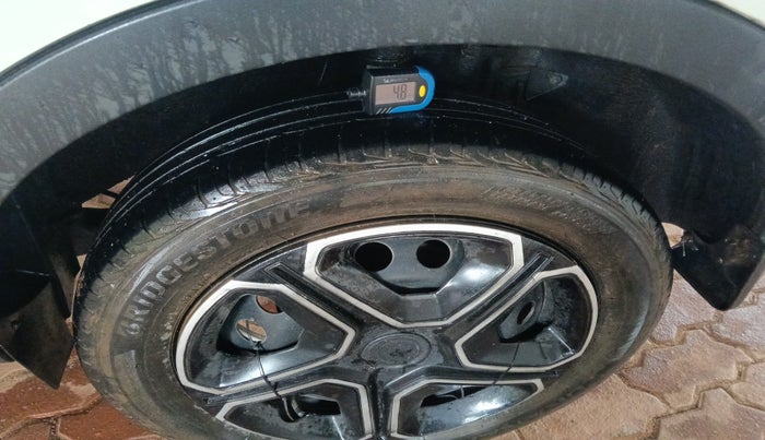 2021 Tata NEXON XE PETROL, Petrol, Manual, 27,733 km, tyre
