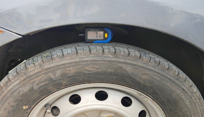 2016 Hyundai Eon ERA +, Petrol, Manual, 36,558 km, tyre