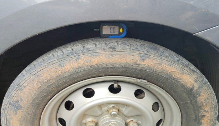 2016 Hyundai Eon ERA +, Petrol, Manual, 36,558 km, tyre