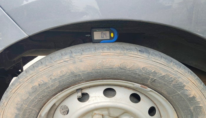 2016 Hyundai Eon ERA +, Petrol, Manual, 36,558 km, tyre