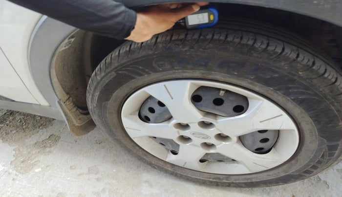 2020 Mahindra XUV300 W6 1.2 PETROL, Petrol, Manual, 61,500 km, tyre