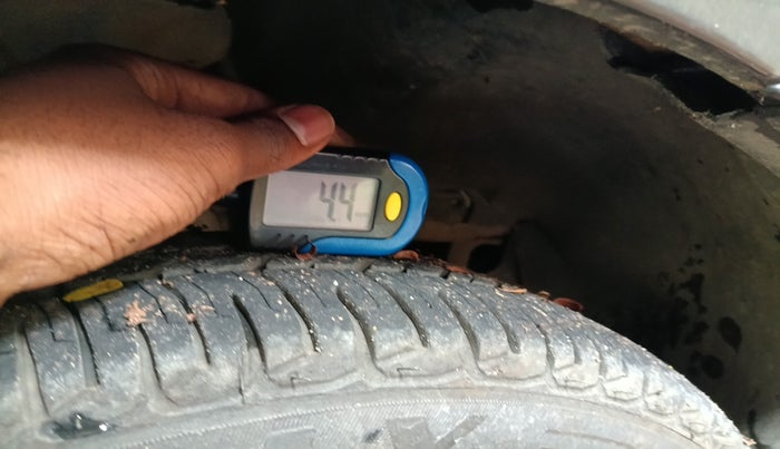 2011 Tata Indicab AC, Diesel, Manual, 1,54,368 km, tyre