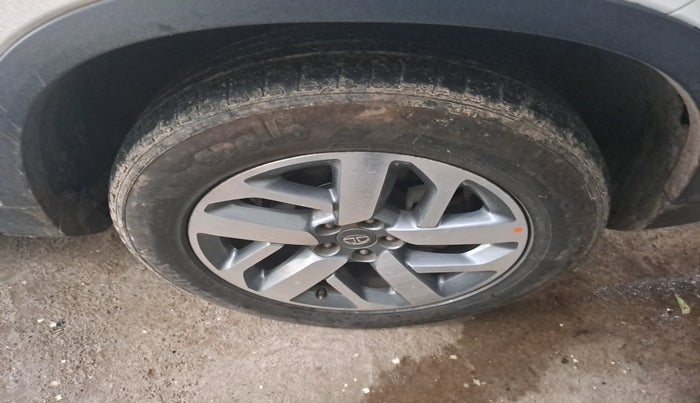 2021 Tata Safari XZ PLUS, Diesel, Manual, 1,28,197 km, tyre