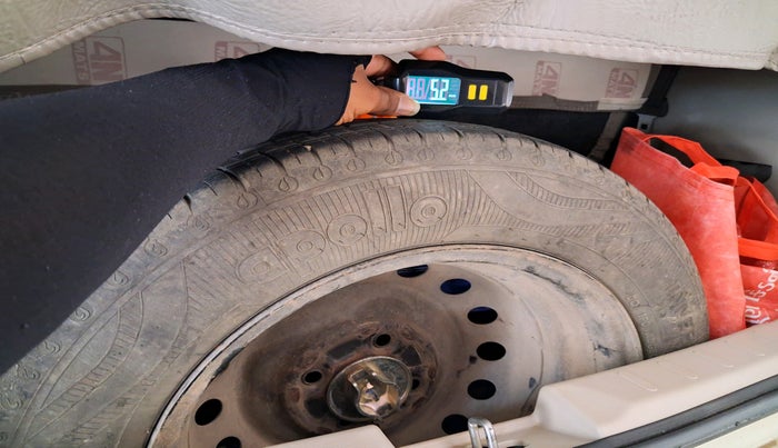 2018 Maruti Celerio VXI CNG, Petrol, Manual, 1,21,230 km, tyre