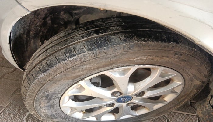 2013 Ford Figo TITANIUM 1.4 DIESEL, Diesel, Manual, 1,26,331 km, tyre