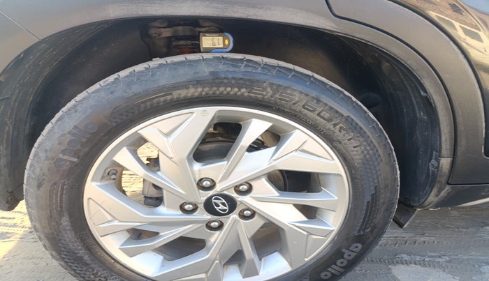 2023 Hyundai Creta SX 1.5 PETROL, Petrol, Manual, 1,09,966 km, tyre