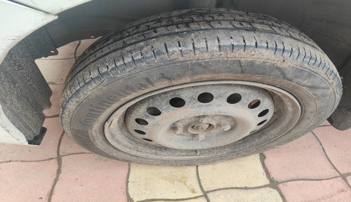 2013 Maruti Wagon R 1.0 VXI, Petrol, Manual, 1,46,092 km, tyre