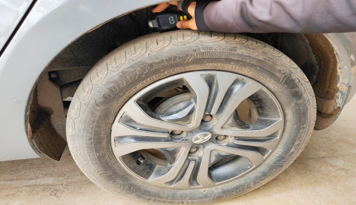2018 Tata Tiago XZA PETROL, Petrol, Automatic, 87,034 km, tyre