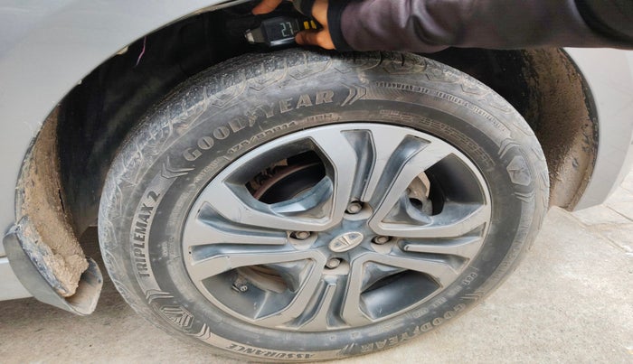 2018 Tata Tiago XZA PETROL, Petrol, Automatic, 87,034 km, tyre