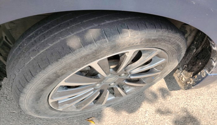 2018 Maruti Ciaz ALPHA  AT 1.5 SHVS PETROL, Petrol, Automatic, 39,255 km, tyre