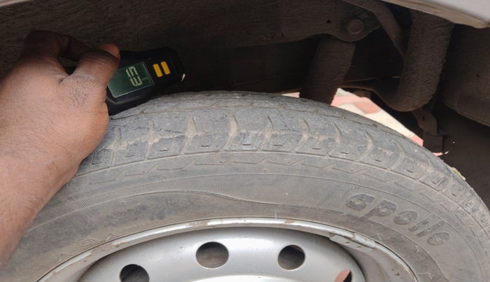 2011 Maruti Wagon R 1.0 LXI, Petrol, Manual, 90,841 km, tyre