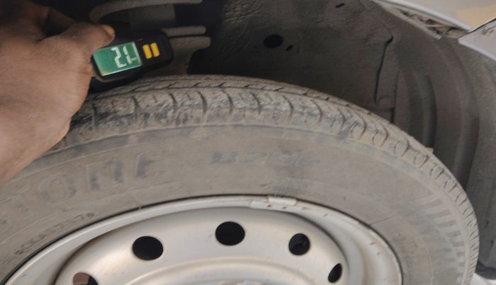 2011 Maruti Wagon R 1.0 LXI, Petrol, Manual, 90,841 km, tyre
