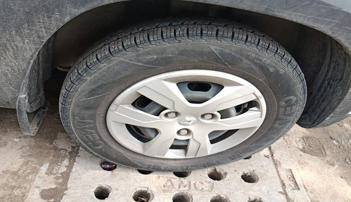 2019 Renault Kwid RXL, Petrol, Manual, 24,271 km, tyre