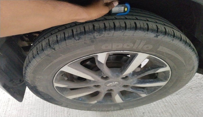 2018 Mahindra XUV500 W11 AT, Diesel, Automatic, 56,531 km, tyre