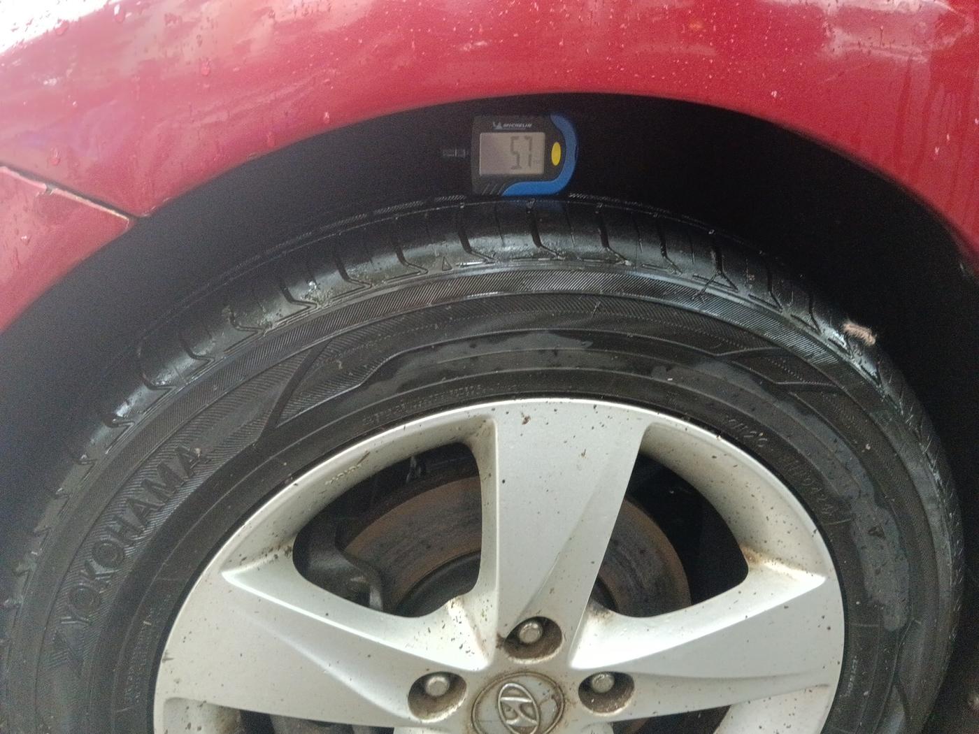 2013 Hyundai New Elantra 1.8 SX MT VTVT, Petrol, Manual, 1,55,934 km, tyre