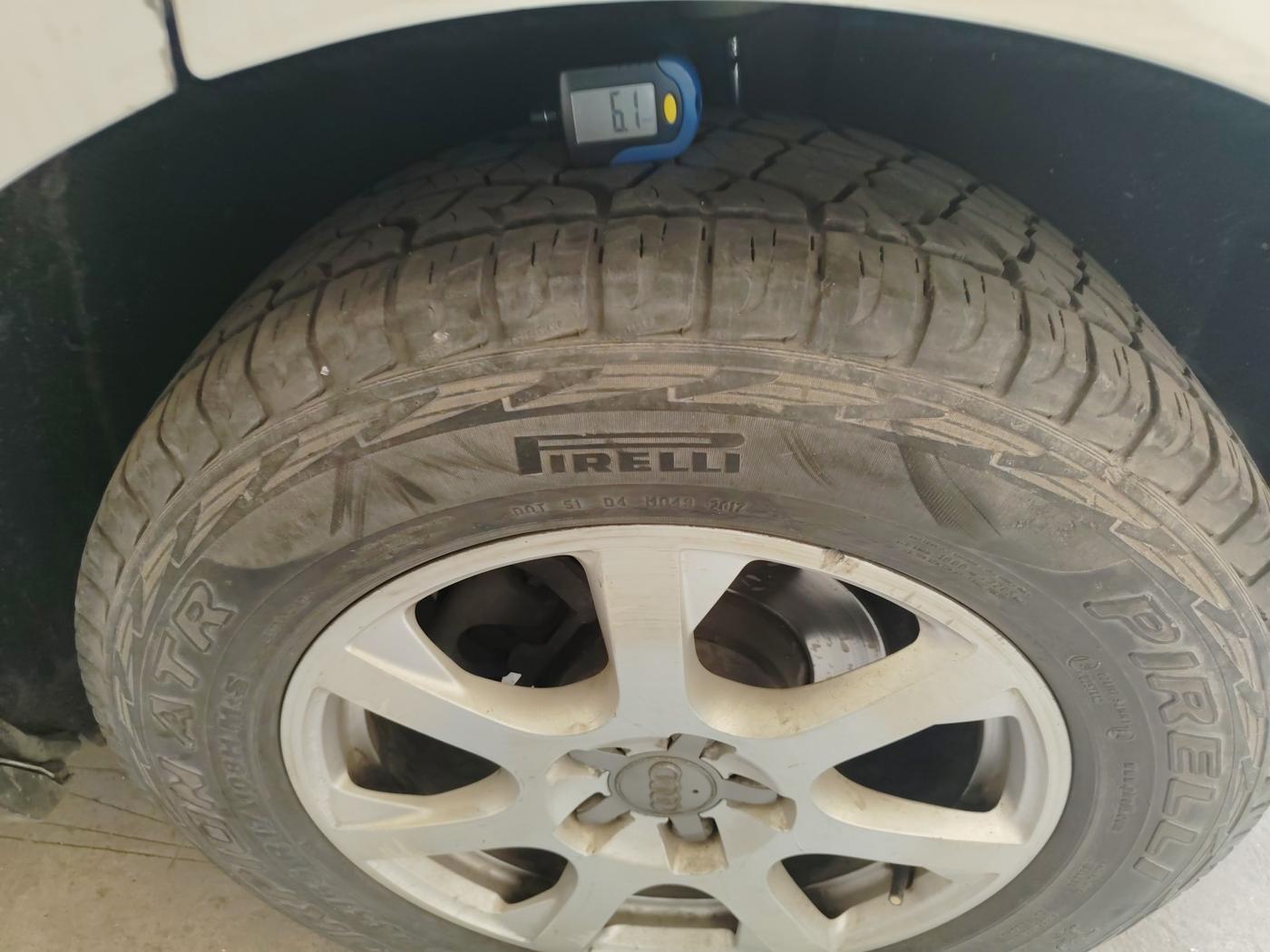 2011 Audi Q5 2.0 TFSI QUATTRO, Petrol, Automatic, 88,070 km, tyre