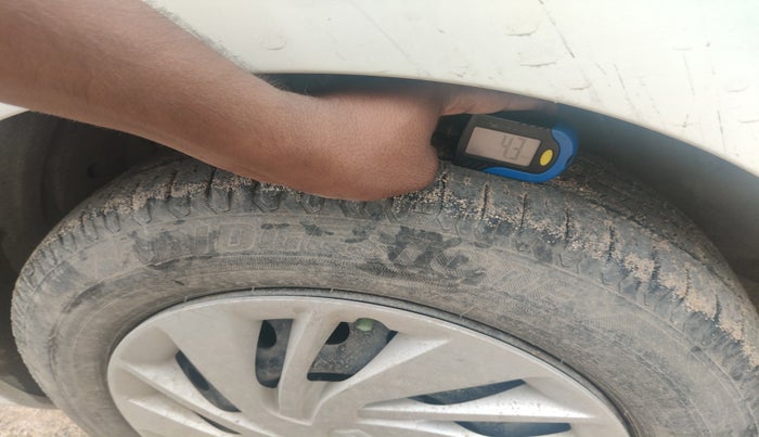 2021 Maruti Ertiga VXI AT SHVS, Petrol, Automatic, 74,220 km, tyre