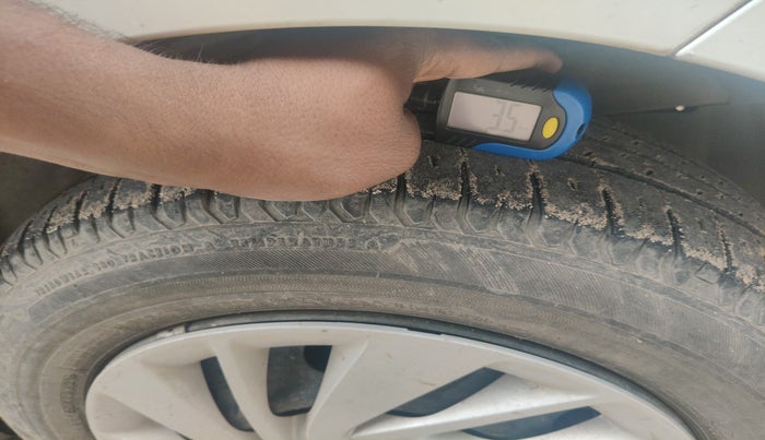 2021 Maruti Ertiga VXI AT SHVS, Petrol, Automatic, 74,220 km, tyre