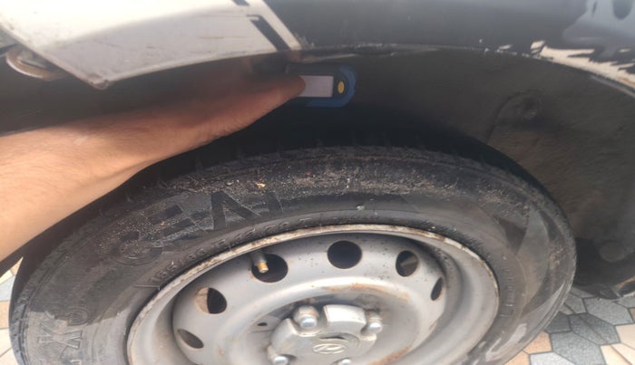 2006 Hyundai Getz GLE, Petrol, Manual, 7,74,113 km, tyre