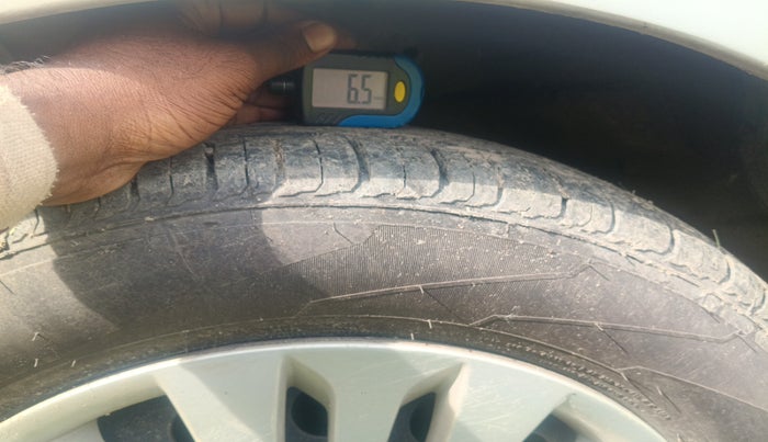 2015 Maruti Ertiga VDI, Diesel, Manual, 1,53,289 km, tyre