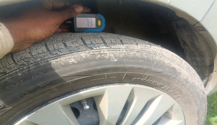 2015 Maruti Ertiga VDI, Diesel, Manual, 1,53,289 km, tyre