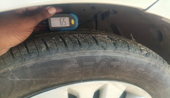 2015 Maruti Ertiga VDI, Diesel, Manual, 1,53,289 km, tyre