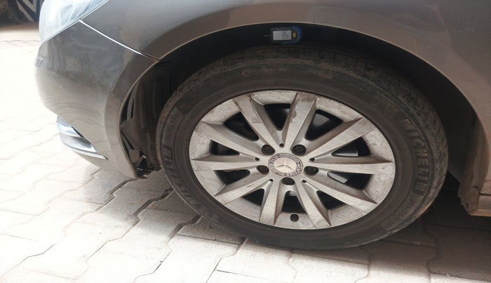 2014 Mercedes Benz B Class B180, Diesel, Automatic, 68,788 km, tyre