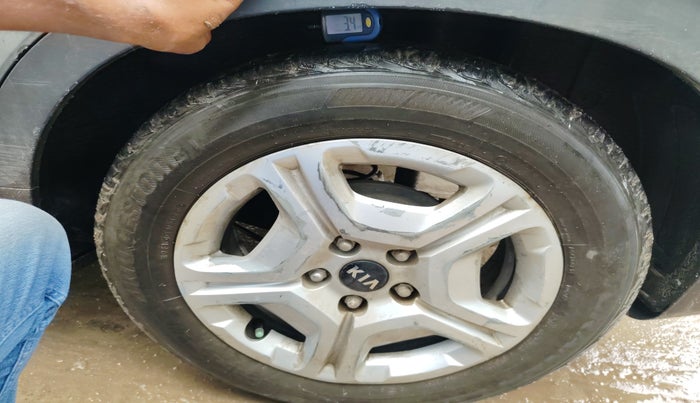 2021 KIA SONET HTX 1.5, Diesel, Manual, 1,01,124 km, tyre