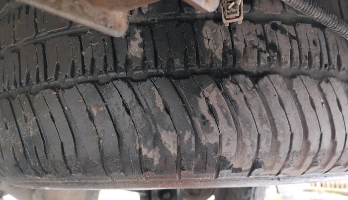 2011 Mahindra Scorpio VLX 2WD, Diesel, Manual, 1,30,164 km, tyre