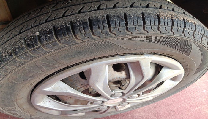 2010 Maruti Alto LXI, Petrol, Manual, 1,29,088 km, tyre