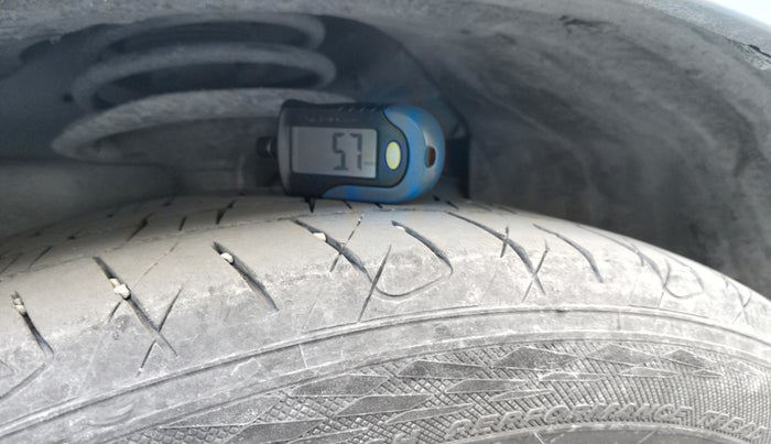 2011 Maruti SX4 ZXI, Petrol, Manual, 57,073 km, tyre