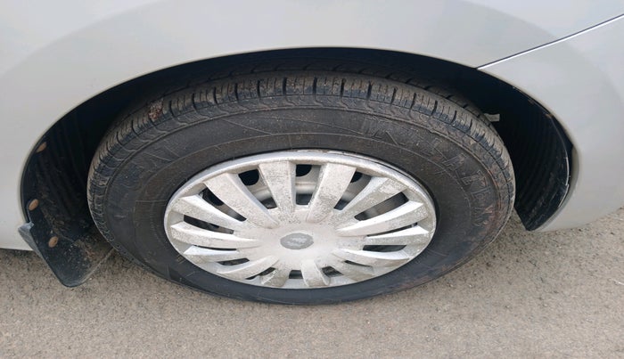 2012 Hyundai Eon ERA, Petrol, Manual, 7,201 km, tyre